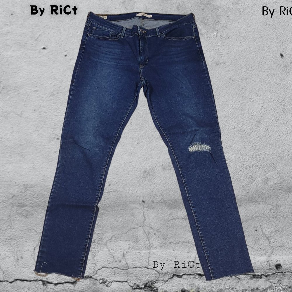 Levi's 711 Skinny Women's Jeans Size 33x30 Stretch Denim Distressed Premium Zip